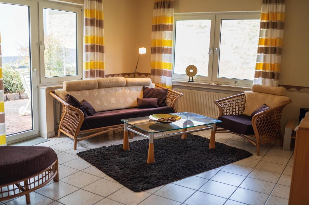 Haus Flora - Ferienwohnungen โคเคห์ม ภายนอก รูปภาพ