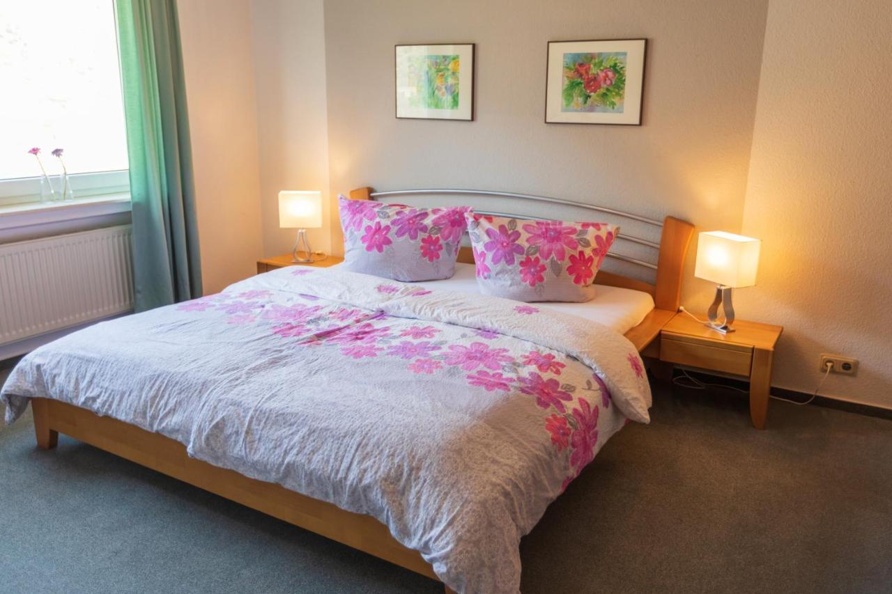 Haus Flora - Ferienwohnungen โคเคห์ม ภายนอก รูปภาพ