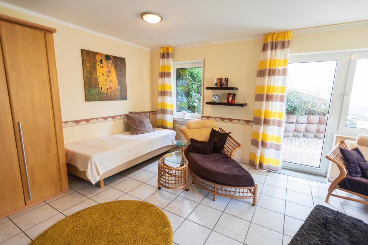 Haus Flora - Ferienwohnungen โคเคห์ม ภายนอก รูปภาพ