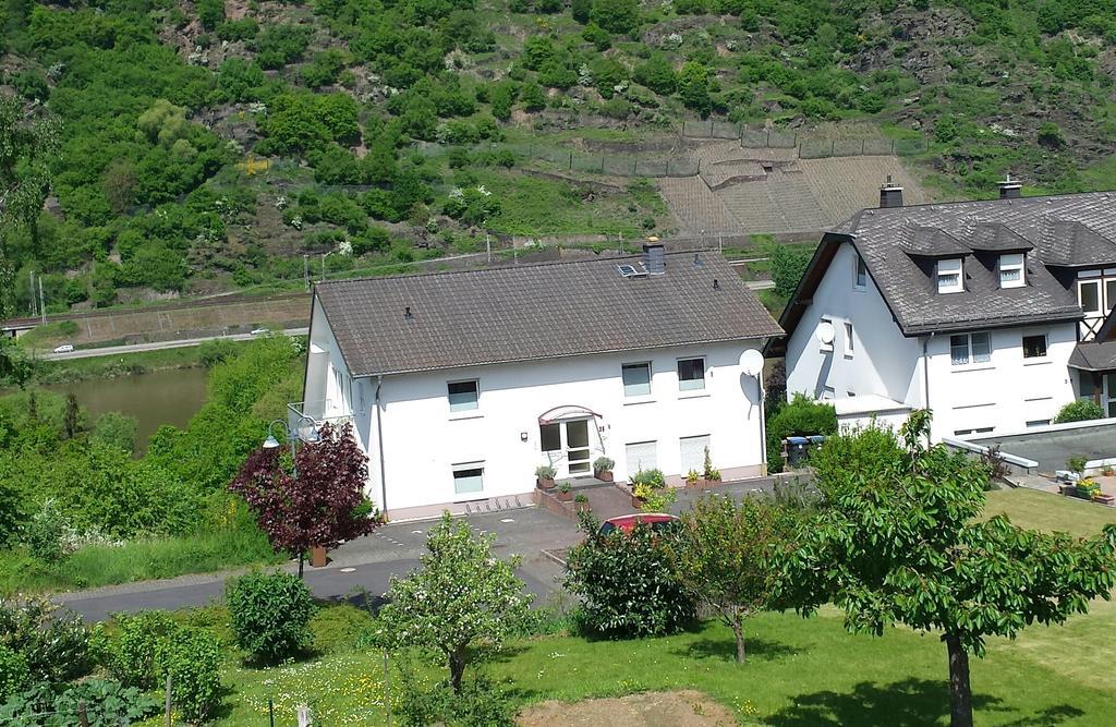 Haus Flora - Ferienwohnungen โคเคห์ม ภายนอก รูปภาพ